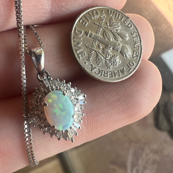 1.11ct solid platinum genuine opal/VS Diamond necklace - Picture 9 of 12